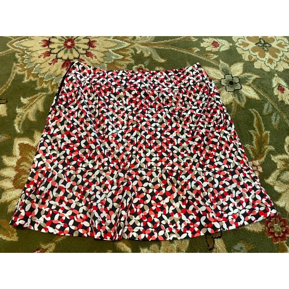Women’s Red Black White Patterned Skort